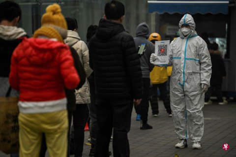 北京出现5月以来首起死例 中国单日新增冠病病例连续五天逾2万起